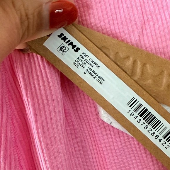 SKIMS Bubblegum Pink Cotton Ribbed Boxer Shorts Size Medium - Picture 4 of 7